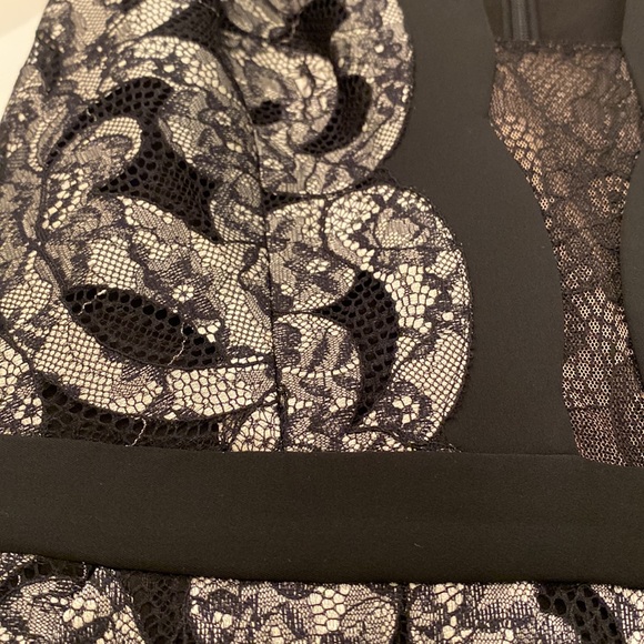 Beautiful dress! Gently worn ones. Dress has pockets. - Picture 6 of 11